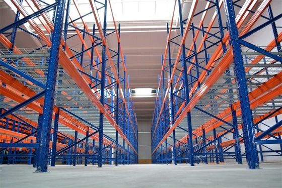 โกดังเหล็ก Teardrop Style Pallet Racking USA แบบ 3000IBS 4000Ibs