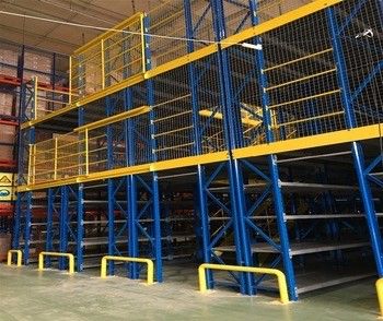 โกดังสแตนเลส Mezzanine Rack รวมโครงสร้างสําหรับการเก็บระดับสูง